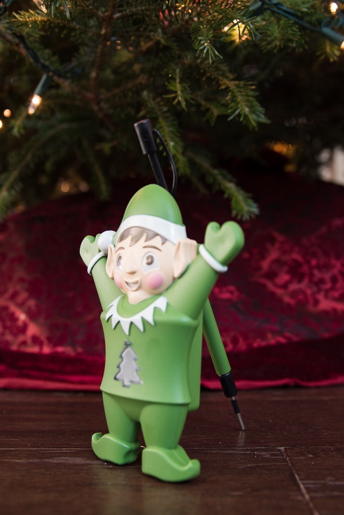 How to Keep a Christmas Tree Watered {with Evergreen Elf} » Keys To Inspiration